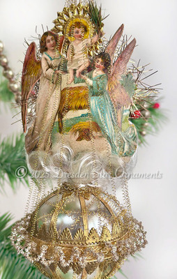 Baby Jesus with Palm Branch and Angels on Gilded Silver Single Balloon