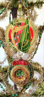 Stunning Winged Irish Harp on Ornate 3-Sided Glass Ornament with Shamrocks