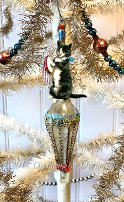 Kitty with Tambourine on Patriotic-Themed Victorian Parasol Ornament