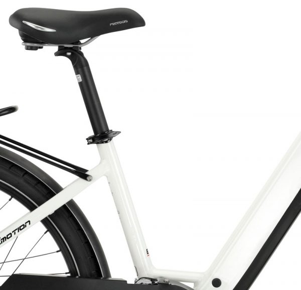 street-seat-600x577.jpg street-seat-600x577.jpg