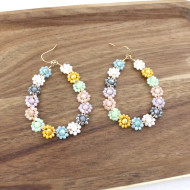 Earrings, Glass Beaded Flower Daisy Pastels 