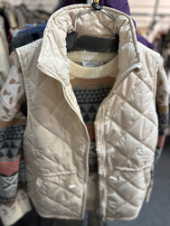 Keren Hart Vest, ARRIVAL 9-15 Quilted Two Pocket Cinch Tie Waist Cream