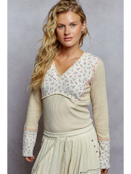 ARRIVING SOON Top Thermal Floral V Neck Cream