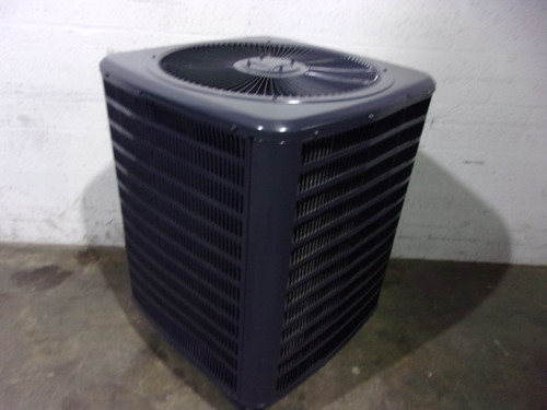 Used 2.5 Ton Condenser Unit GOODMAN Model GSX14030ILA ACC-22541