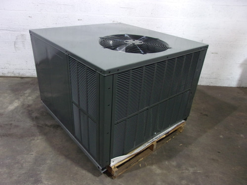 Scratch & Dent 3 Ton Gas Package Unit GOODMAN Model GPGM33606031AA ACC-22822