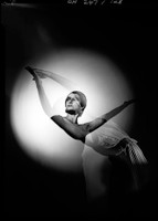Tamara Tchinarova in Les Presages, 1937