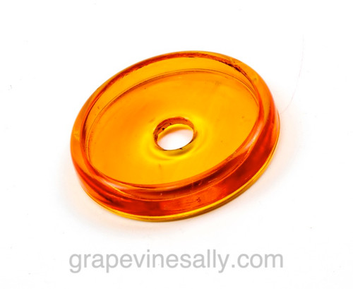 EXTREMELY LIMITED SUPPLY! Amber Color Glass burner knob bezel. This Is an Extremely Rare Find. This is in excellent condition - no chips or cracks.
MEASUREMENT: Diameter 2-1/4"
