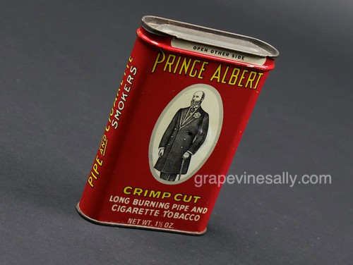 Nice vintage Prince Albert tobacco tin which dates from 1964-1974. The tobacco tin measures almost 4.25 x 3 x 1 inch. In very good shape with minor wear. 1-1/2 oz can. This variation is the only difference in tins. Tin is empty. 