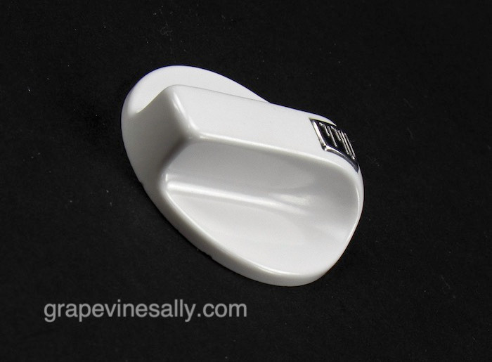 Vintage Stove Parts Flush Mount White Burner Control Knob with Standard Rear /'D/'