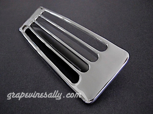 LIMITED SUPPLY! Vintage Wedgewood stove original NEW CHROMED stove top vent. Fits the vintage 1940's-1950's Wedgewood stoves.

MEASUREMENTS: Width 7-7/8"  /  Depth 2-1/2"
All of our new chrome is 'Triple Plated' (copper, nickel, chrome).