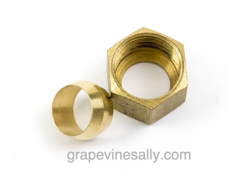 Gas Supply Line NEW Brass 3/16" Nut & Ferrule. On most vintage stoves your main aluminum gas line is 3/16". This size will generally supply upper stove top pilots and lower broiler & main oven pilots.  

(7/16", 3/16" and 1/4" aluminum gas tubing is also available is our store)