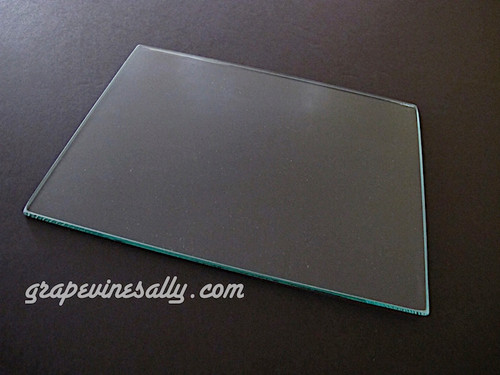 EXTREMELY LIMITED SUPPLY

NEW TEMPERED OVEN DOOR GLASS. This oven door glass panel is NEW TEMPERED GLASS. Fits the vintage 1940's, 1950's Wedgewood stoves. There are two glass panels per oven door.

MEASUREMENTS: 12.0" x 8-1/4" x 1/4"

 

* Please sure your are ordering the correct size for your vintage Wedgewood model stove prior to ordering. Call with any questions. 

