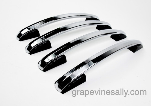 Set of 4 Vintage Wedgewood Stove Classic 12" Chrome & Black Oven Door Handles.

Transform your stove with a set of Black & Chrome handles!. These handles are in beautiful condition the black Bakelite end trim is in great bright & shiny condition, no chips, cracks. The chrome handles are as close to new chrome as you will find in a used part - no dents, scratches or flea-bites. 

MEASUREMENTS: overall length: 12.0"    Mounting Holes: 10.0" 