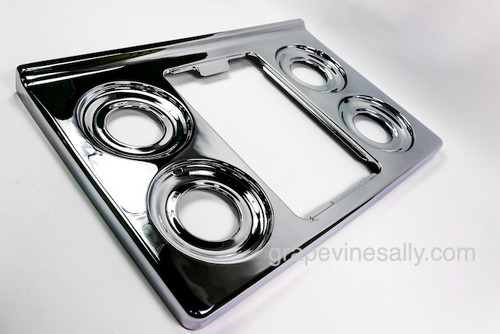 Original Vintage 35" O'Keefe & Merritt Single Piece NEW CHROMED Stove Top.
Fits the vintage 1940's-50's O'Keefe & Merritt 35" wide stoves. This is an original vintage O'Keefe & Merritt single piece chrome stove top. The metal integrity is excellent.
 
PLEASE NOTE: This top uses the round 5 spoke, large single peg grates.
 
MEASUREMENTS: Width 34-1/2"  /  Depth 23-1/2" / GRIDDLE: Depth 18.50"  /  Width 12.0" 
All of our chrome parts are 'Triple Plated' (copper, nickel, chrome)
