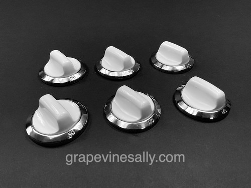 Full Set of 6 Original Vintage Western Holly stove burner control knobs with embossed bezel rings. We have reconditioned these knobs. The bezel are all bright and shiny, there are no cracks, chips - the rear D's are in excellent condition. This is a gorgeous set.

All Knob Bezels read "ON-OFF" 

GVS Re-Conditioned. 

Each original vintage knob is reconditioned and thoroughly inspected for quality - 

 