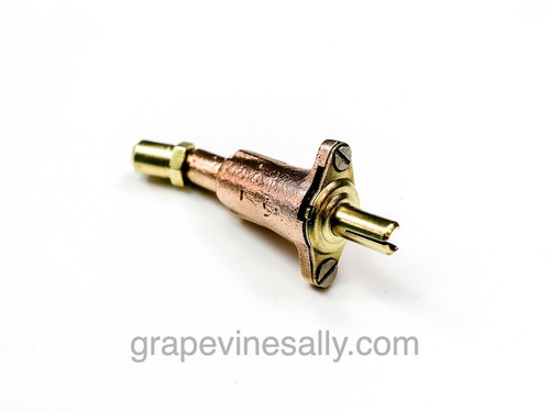 Re-Conditioned Late O'Keefe & Merritt Vintage Gas Stove Burner Valve - This valve came from a vintage late 1950's-early 60's O'Keefe & Merritt Stove. This style of valve mounts on the top of the horizontal main gas manifold bar, not the underside of the bar. Our valves are all re-greased, the stem turns smoothly and the threads are in good condition.

Measurement - OVERALL LENGTH: 3-3/4"

THIS VALVE IS USED. Please note, we recommend you have a certified professional or company with experience in this area inspect these parts prior to installation. 

 

 