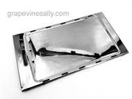 Very Nice Used Vintage O'Keefe & Merritt Stove Top Griddle. This is a very lightly used griddle. It is it wonderful condition, still bright & shiny. Temperature gauge is not included. 

PLEASE NOTE: This the tapered L&R front side with the small 1/2 moon knockouts style, please compared to the one you are replacing. Give a call if you have any questions.  

MEASUREMENTS: 22.0" x 12.0" (from the underside) 

* New chromed griddles also available in the store.