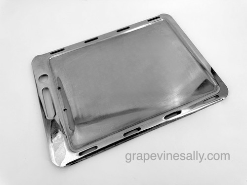 Very Nice Used Vintage Wedgewood Stove Top Griddle. This is a very lightly used griddle. It is it wonderful condition, still bright & shiny. Temperature gauge is not included. 

PLEASE NOTE: This is wider of the two similar style griddles Wedgewood made. This wider one is found on the 40" wide Wedgewood stoves. Give a call if you have any questions.  

MEASUREMENTS: 18.5" x 13.5" (measured from the underside) 

 

* New chromed griddles also available in the store.

 
