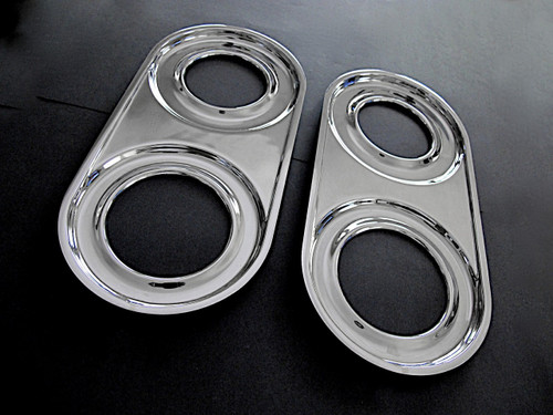 LIKITED SUPPLY - Original Vintage Wedgewood Stove NEW CHROMED Stove Top Drip Tray Insets. These are original vintage Wedgewood gas stove grate drip well stove top insets. The metal integrity is excellent.

MEASUREMENTS: (Measured from the top side edges) Overall Length - 17-1/4"  /   Overall Width - 8-1/4"
Inner Burner holes: Front - 4-3/4"  /  Rear - 4-1/4" 