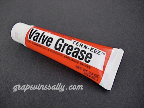 USE WHAT THE PROS USE!
 TERN-EEZ Higher Temperature Valve Grease. Used by most professionals working with, servicing & restoring vintage gas stoves. If your valves are sticking and are becoming hard to turn, this is what you need. When using valve grease, use very sparingly. One tube will easily last a lifetime used within normal residential applications. TURN-EEZ Valve Grease has been cycled 5000 times at both room temperature and 250 degrees. It is specifically designed for commercial and residential stove applications.
