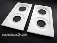 Original Vintage 1940's-50's Wedgewood USED WHITE PORCELAIN ENAMELED Left & Right Stove Tops. There are a few very small touch-ups on the side edges - barely noticeable when the tops are installed. The white porcelain enamel is bright and shiny - The metal integrity is solid. This is a nice used set. Fit the vintage 40" Wedgewood stoves with the square corners 

Please notice this set has the square outer corner edges. (not the two outer round)

MEASUREMENTS: Length 20-1/2"  /  Width 12-1/4"  -  Grate Insets: Length 16-7/8"  /  Width 8-1/8"