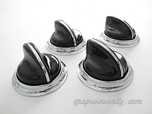 Set of 4 Classic Vintage BLACK O'Keefe & Merritt Gas Stove Control Knobs with NEW CHROMED Bezel Rings. These knobs fits the vintage 1940's-1950's O'Keefe & Merritt gas stoves. There are no cracks, chips in the plastic/bakelite, all rear "D's" are in very good shape. All knobs have a brilliant shine. All control knob bezel rings are new chrome. These are all stunning - extremely rare.

THIS SET INCLUDES: 4 - O'Keefe & Merritt Vintage Black Stove Burner Control Knobs with New Chrome Bezels Rings

All of our new chromed parts are 'Triple Plated' (copper, nickel, chrome)

Matching O'Keefe & Merritt vintage red & black 15" & 12" handles are also available, see 'O'Keefe & Merritt Stoves' category > 'Handles'