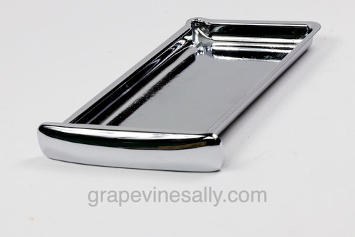 NEW CHROME Center Griddle Grease Drip Tray. This is the thin SMOOTH pull style. Fits the vintage 1940's-1950's Wedgewood Gas Stoves. The metal integrity is excellent. 

MEASUREMENTS: 
(does not incl. the handle pull): 8-3/4" x 4-7/8"