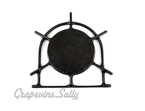 Original Vintage Wedgewood Stove Very Nice USED Porcelain Enameled stove top burner grate. Used grates have normal scuff wear, this might include small porcelain chips. All of our used grates are very solid grates.

MEASUREMENTS: 8.0" side to side of horseshoe ring - 8-1/4" to top of ring from flat edge - 5.75" simmer/warmer plate.

If you need the 8.25" ring width grate, we have those as well as other Wedgewood style USED & NEW PORCELAIN ENAMELED grates. 