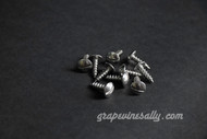 NEW Pack of 10 - Vintage Stove Slotted Truss 5/8" Stainless Steel Sheet Metal Style Screws - FREE SHIPPING.

These are new, they are exact replicas of the slotted Truss used in the 40's and 50's on the Wedgewood, O'Keefe & Merritt and many other vintage brand stoves. These slotted truss sheet metal screws are stainless steel. They fasten a variety of panels on your stove. Working with new screws save time and add to the 'period' look of your renovation.