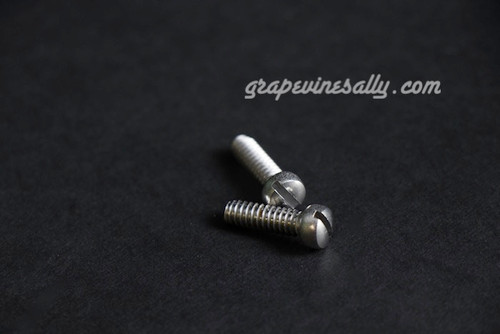 NEW Pack of 2 - Vintage O'Keefe & Merritt Stove Top Round Burner 5/8" Screws - These screw your round OK&M stove top burners to the venturi. 