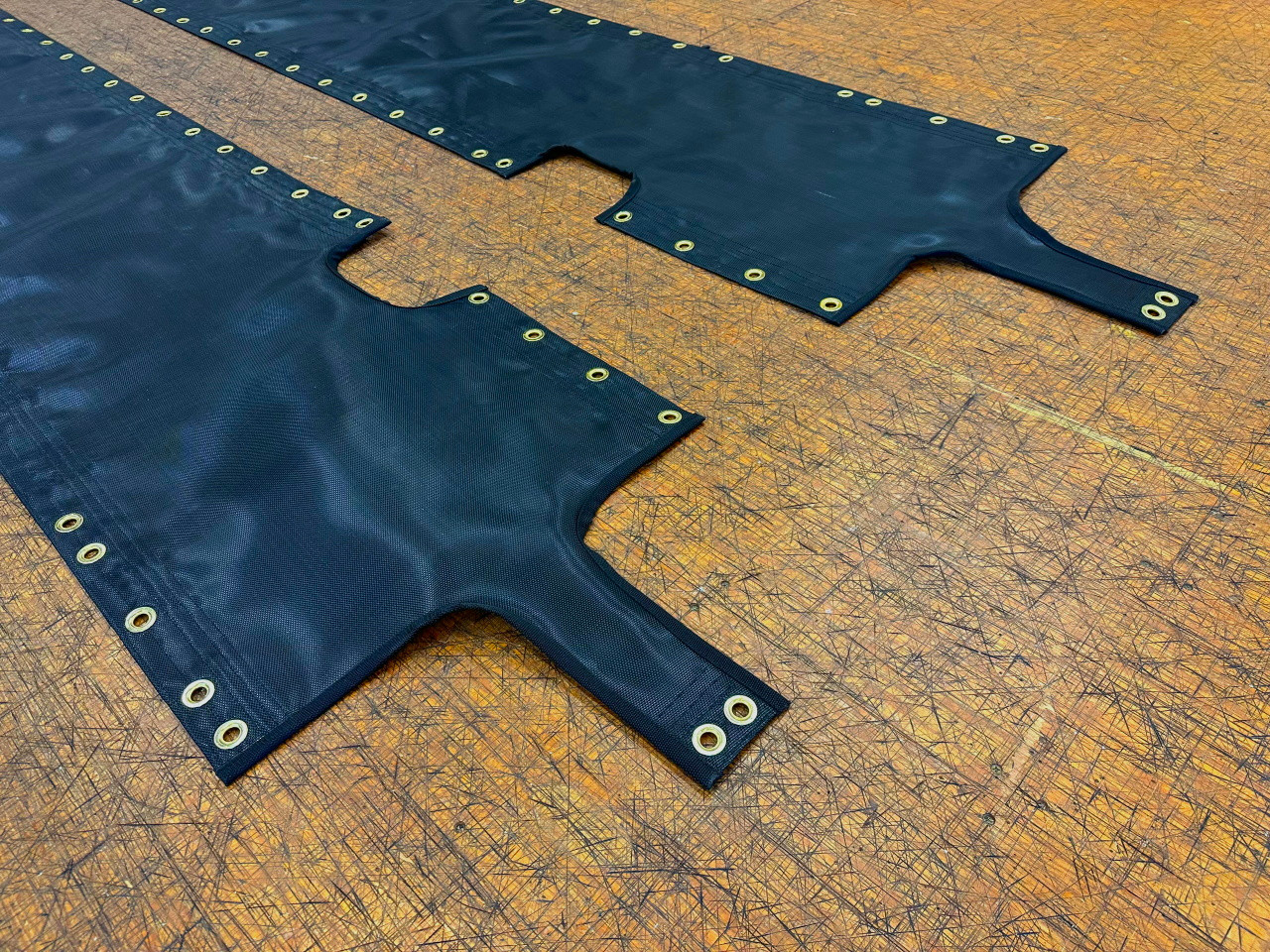 PYLONES ピローヌキャタピラーハンガー Wing Trampolines Set to fit Hobie® 18 SX catamaran