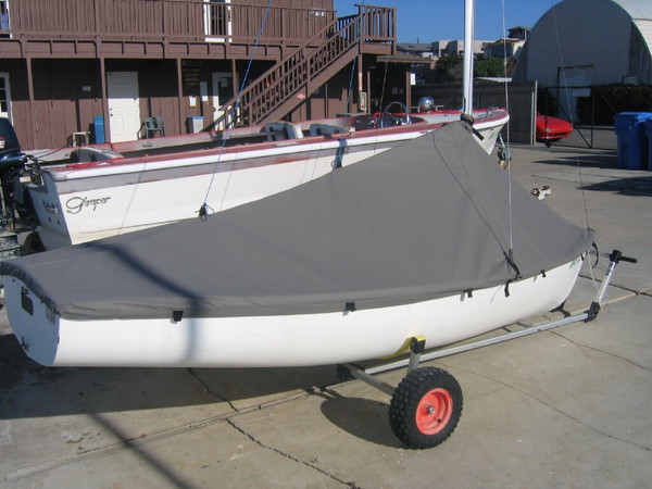 Flying Junior sailboat Mast Up Peaked Mooring Cover made in America by skilled artisans at SLO Sail and Canvas. All of our covers are patterned from the actual boats they are designed to fit. This make for a better, higher quality product.