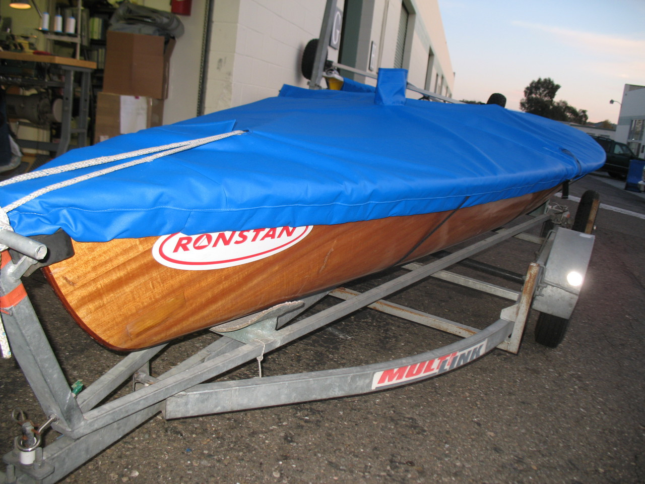 International Contender Mast Up Flat Cover by SLO Sail and Canvas