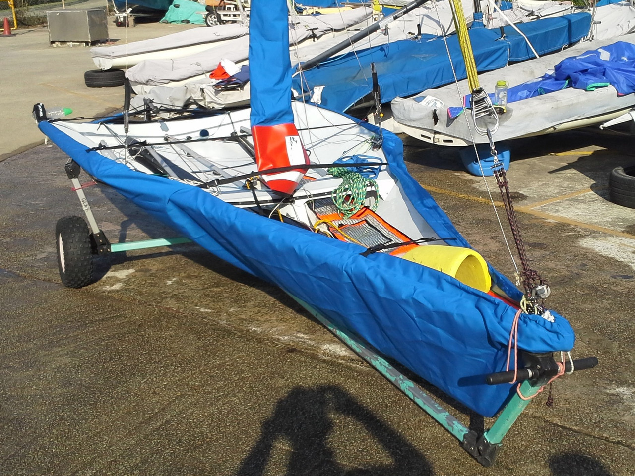 29erXX Sailboat Bottom Cover shown in Top Gun Caribbean Blue. Available in 4 fabrics and many color choices.
