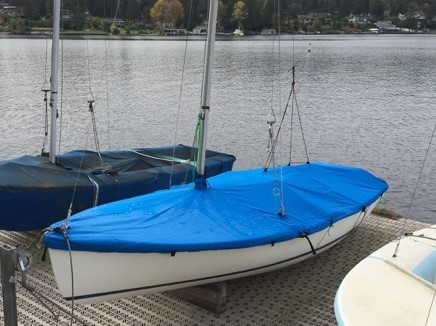 Sailboat Mast Up Flat Mooring Cover made in America by skilled artisans at SLO Sail and Canvas. Cover shown in Polyester Royal Blue. Available in 3 fabrics and many color choices.
