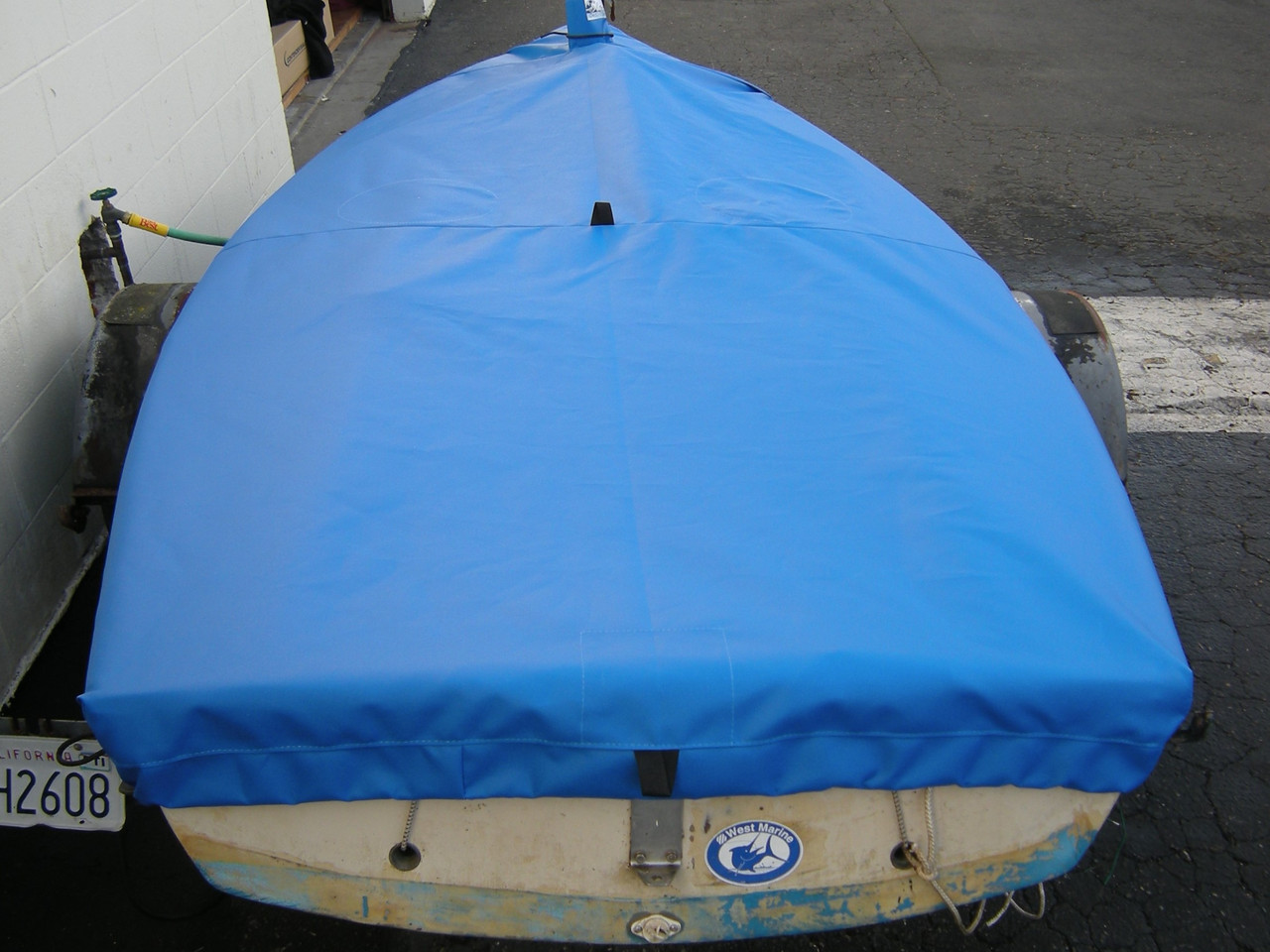 Capri Cyclone sailboat Mast Up Flat Cover by SLO Sail and Canvas