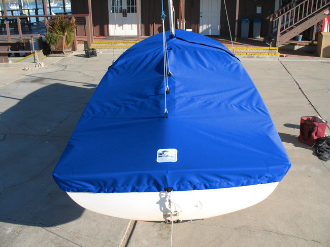 Capri 16.5 Mast Up Flat Mooring Cover by SLO Sail and Canvas