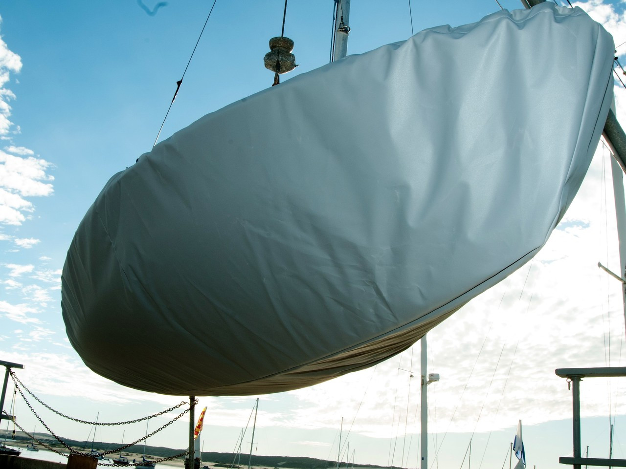 Catalina Expo 14.2 Hull Cover by SLO Sail and Canvas