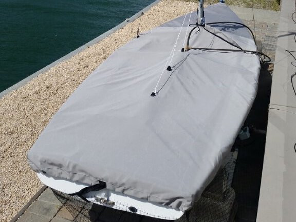 Laser II Mast Up Flat cover shown in Polyester Charcoal Gray