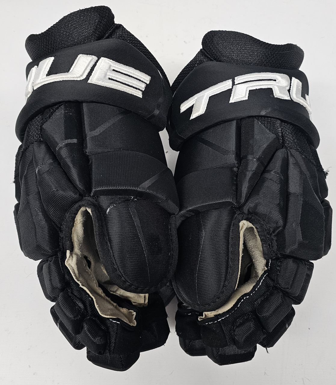 14 True Catalyst 9X NHL Pro Stock Gloves | SidelineSwap