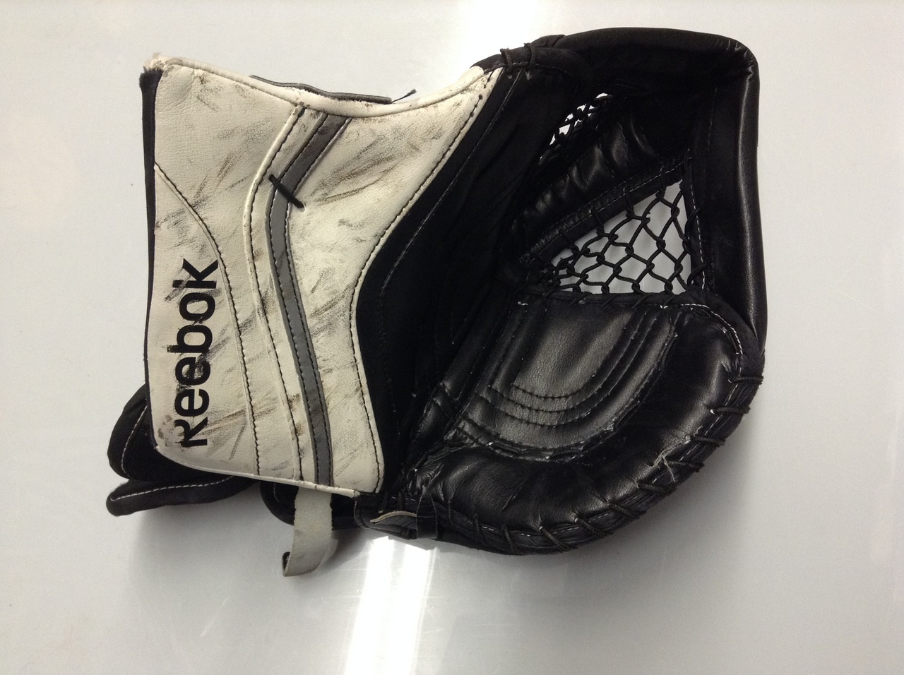 reebok goalie glove