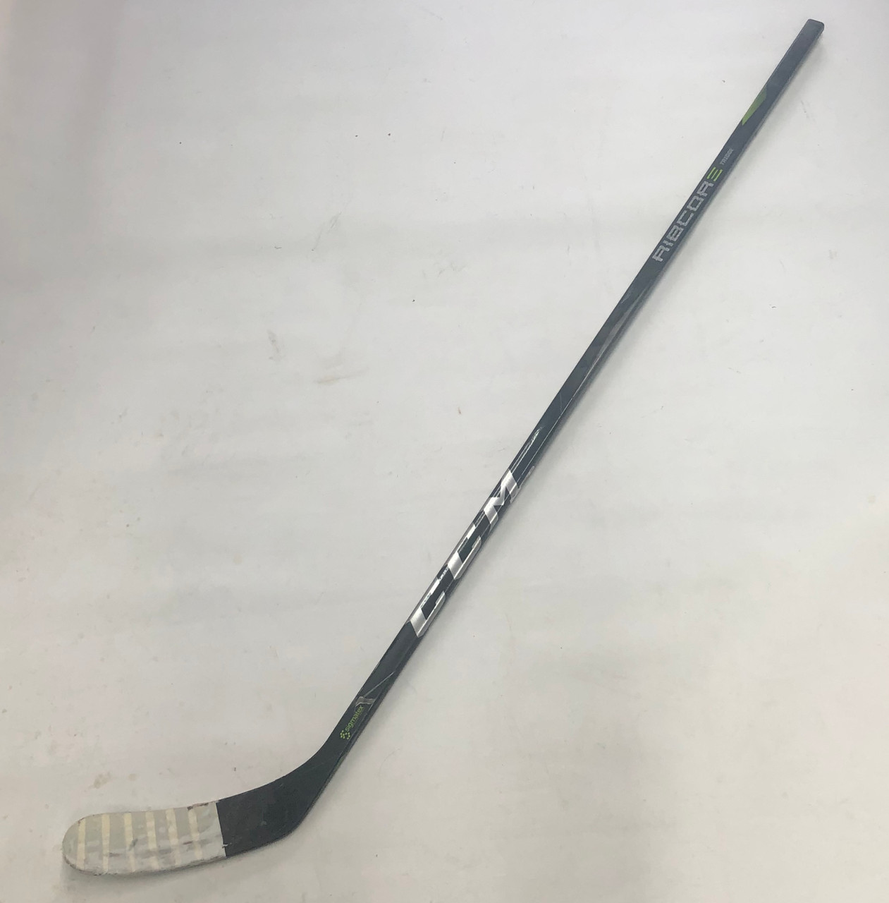 Refurb* CCM Ribcor Trigger 2 RH Pro Stock Stick Grip Used FEE Oshie Pro 80  Flex - DK's Hockey Shop