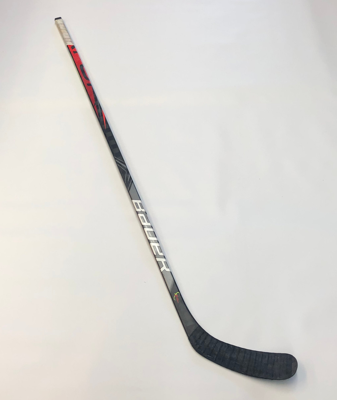 Refurb* Bauer Vapor Flylite LH Pro Stock Stick Grip Used P28 82 Flex IZO 2  - DK's Hockey Shop