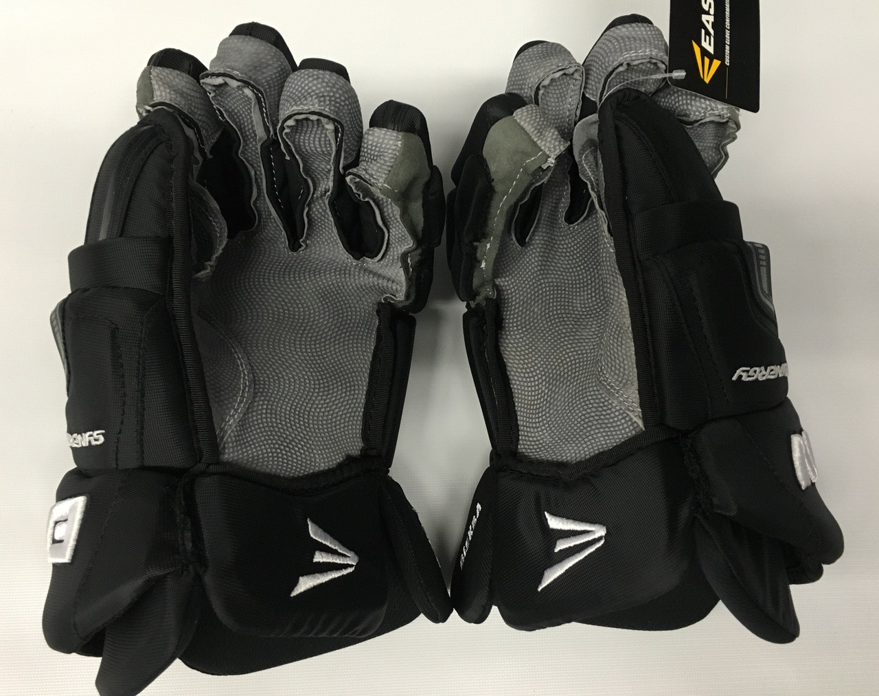 easton synergy hsx gloves