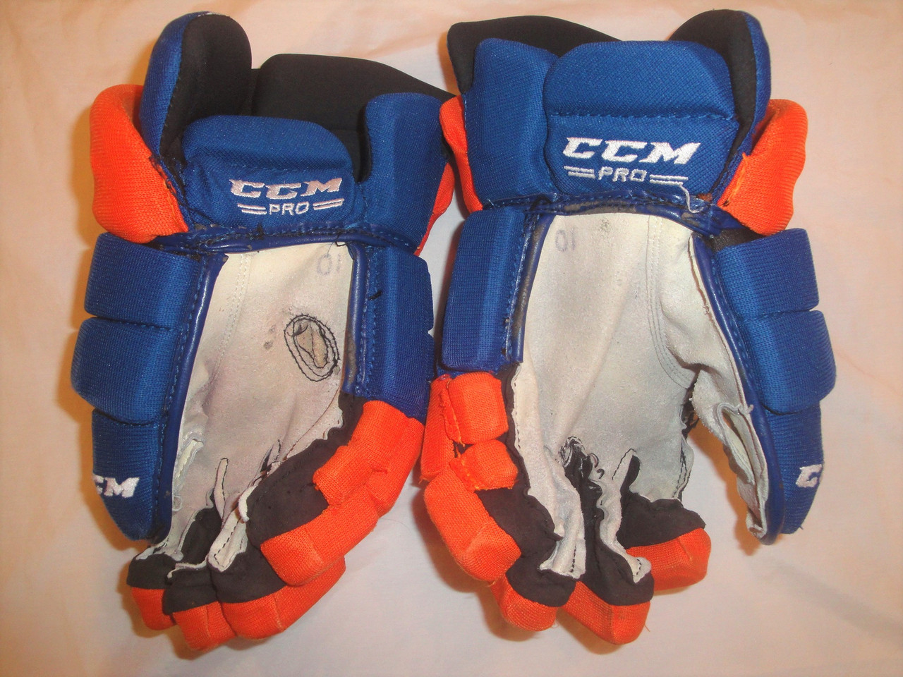 CCM HGCLPX Pro Stock Hockey Gloves 14 Islanders AHL NHL #52 - DK's Hockey  Shop