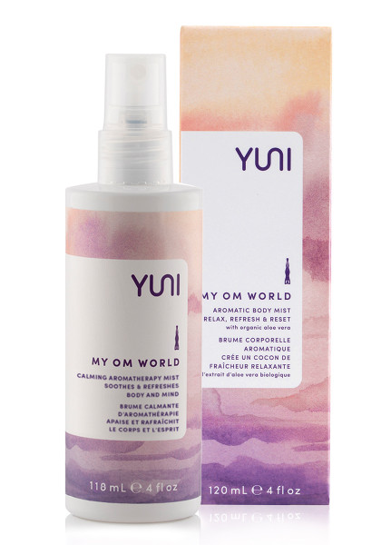 Transform energy and skin with a sensory envelope of freshness. Ideal after a yoga session or workout, this non-drying formula protects skin moisture while the anchoring blend of essential oils of geranium, bergamot, neroli and sage reconnects you with deep relaxation. | MY OM WORLD
MY OM WORLD Aromatic Body Mist 