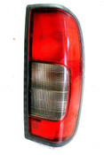 99 00 01 02 03 04 Nissan Pathfinder Right Passenger Side Tail Light