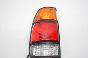 00 01 02 03 04 TOYOTA TUNDRA LEFT DRIVER TAIL LIGHT TAILLIGGHT