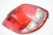 03 04 TOYOTA MATRIX DRIVERS LEFT TAIL LIGHT