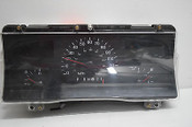 98 99 00 01 LINCOLN TOWNCAR SPEEDOMETER INSTRUMENT CLUSTER